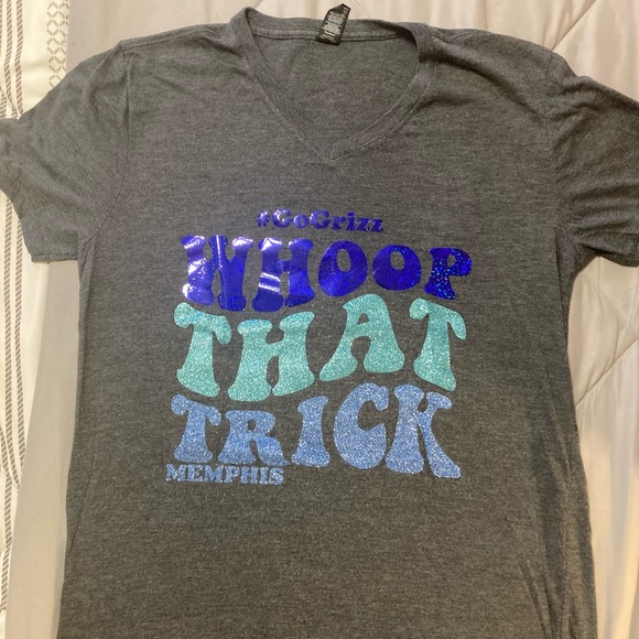 Tops - Gray Graphic Tee with Blue Accents